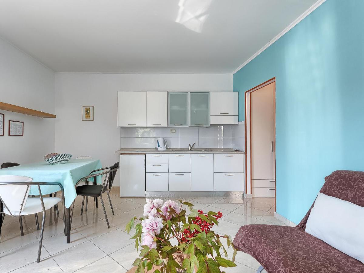 Apartment Nika-2 By Interhome Умаг Екстериор снимка